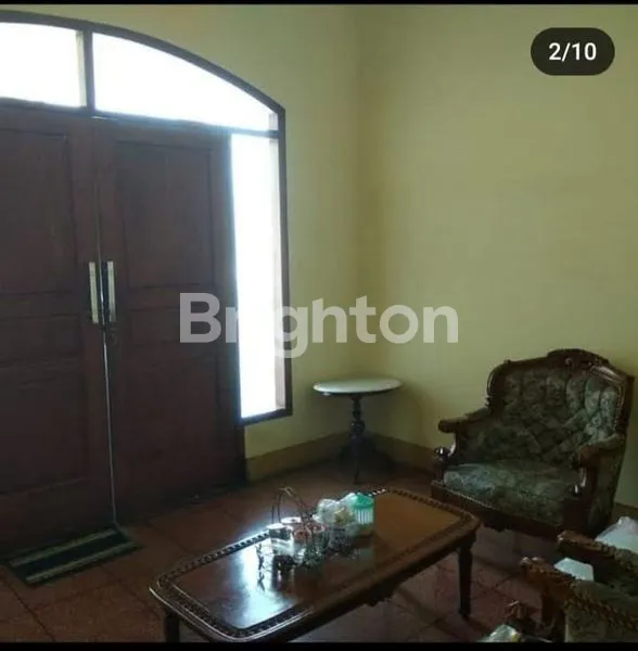 image RUMAH STRATEGIS 2 LANTAI SIAP HUNI - MANUKAN MADYA (2)