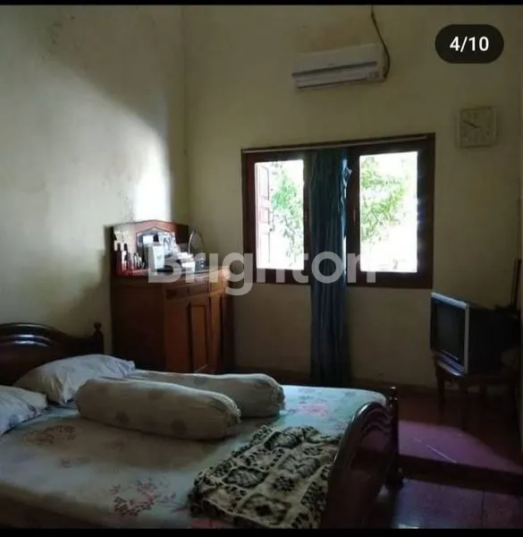 image RUMAH STRATEGIS 2 LANTAI SIAP HUNI - MANUKAN MADYA (4)