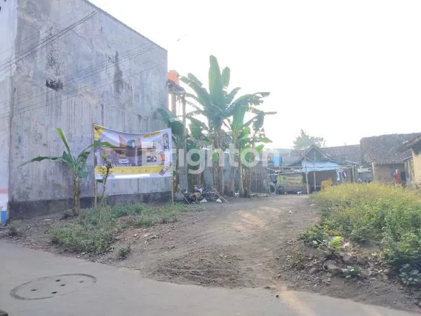 image PEKARANGAN SIAP BANGUN PEMDA SLEMAN DIKELILINGI PERUMAHAN (7)