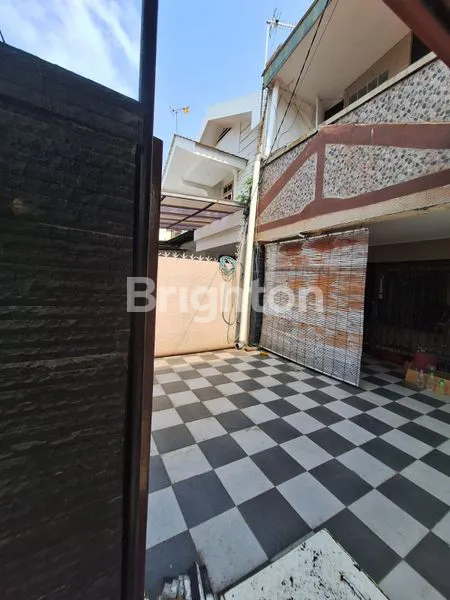 image RUMAH PUAN TIMUR KELAPA GADING SIAP HUNI (2)
