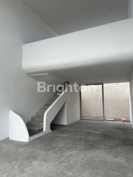 image 3 UNITS RUKO DISEWAKAN – LOKASI PREMIUM DEKAT LYMA BEACH, PERERENAN  (4)