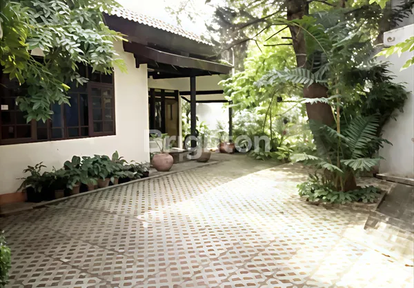 image RUMAH IDAMAN JAKARTA SELATAN! SHM, SIAP HUNI DAN LOKASI STRATEGIS  (4)