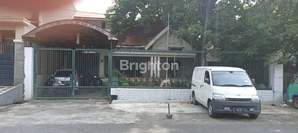 image RUMAH SURABAYA PUSAT LOKASI STRATEGIS DEKAT PENGADILAN NEGERI, DEKAT RAYA TUNJUNGAN (1)