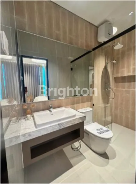 image RUMAH MEWAH 2 LANTAI DI SURABAYA BARAT 5 MENIT DARI PAKUWON  (7)