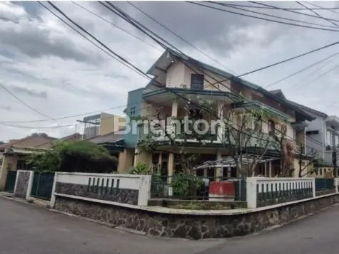 image RUMAH MEWAH 2 LANTAI HOOK SIAP HUNI DI KEMBAR REGOL BANDUNG (8)