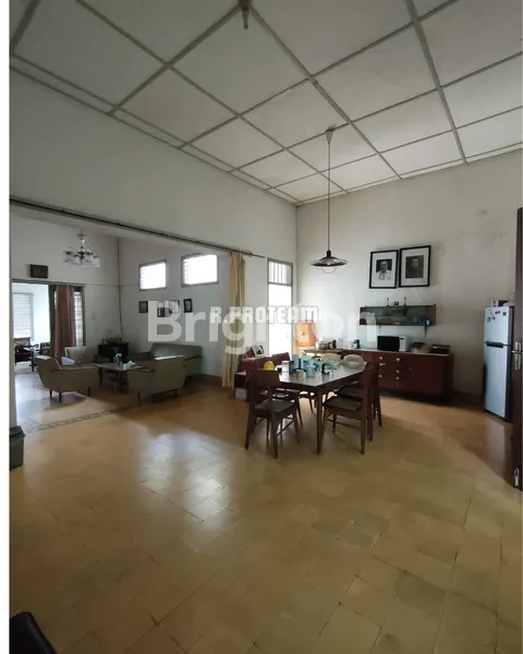 image RUMAH KOLONIAL SUPER STRATEGIS ORO ORO DOWO  IJEN KOTA MALANG (3)