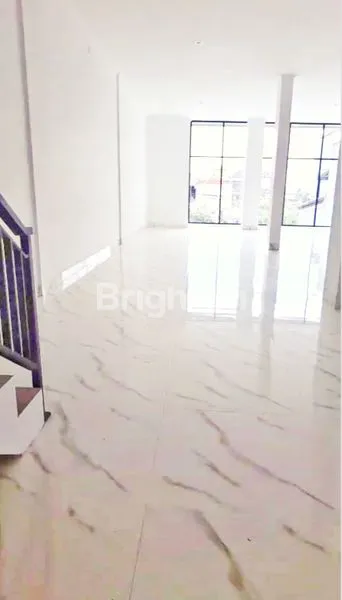 image DISEWAKAN RUKO 3 LANTAI DENGAN ROOFTOP & PARKIRAN LUAS DI JL. CARGO PERMAI, DENPASAR BARAT, BALI (4)