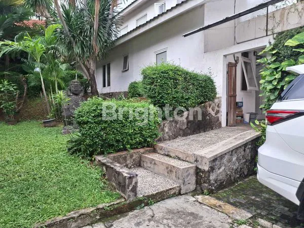 image RUMAH 2 LANTAI FULL FURNISH KEMANG JAKARTA SELATAN (2)