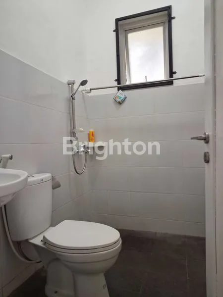 image RUMAH 2 LANTAI FULL FURNISH KEMANG JAKARTA SELATAN (6)