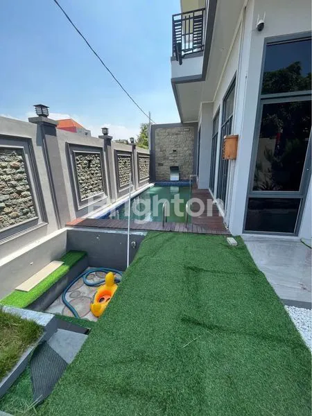 image RUMAH GRAHA SURYANATA BENOWO MEWAH ADA KOLAM RENANG (3)