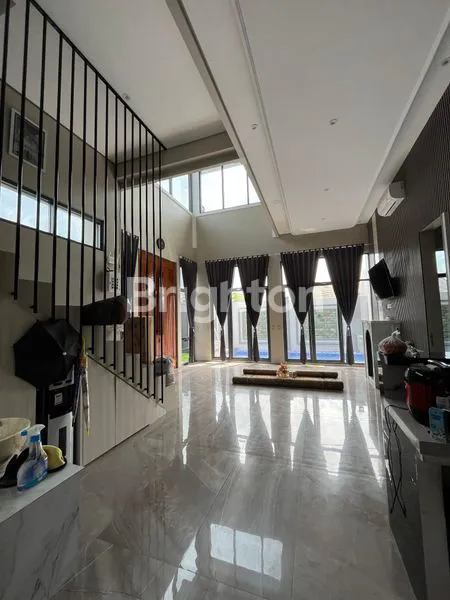 image RUMAH GRAHA SURYANATA BENOWO MEWAH ADA KOLAM RENANG (2)