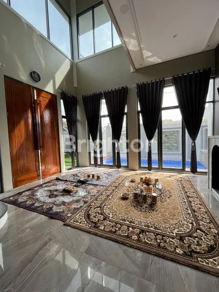 image RUMAH GRAHA SURYANATA BENOWO MEWAH ADA KOLAM RENANG (7)