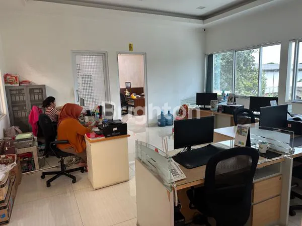 image DIJUAL GUDANG 2 LANTAI + KANTOR, KAPUK PETERNAKAN, JAKARTA UTARA, 436 M², AKSES KONTAINER – JUAL 11M / SEWA 600JT (3)