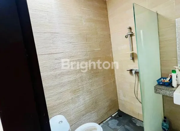 image RUMAH MEWAH 2 LANTAI FULL FURNISHED DI RENON, DENPASAR BALI (7)