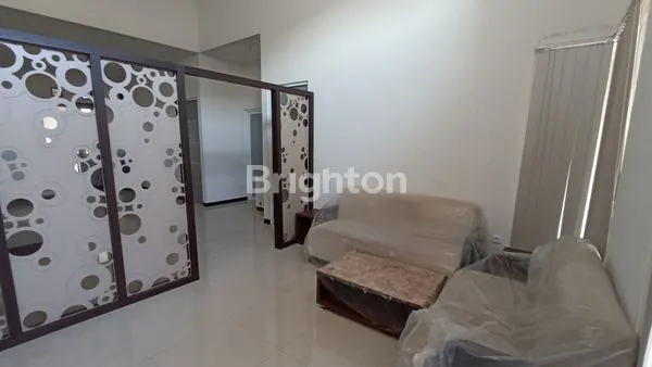 image RUMAH DI PERUMAHAN SUKOLILO DIAN REGENCY 2, JALAN SUKOLILO MULIA, FULL FURNISH SIAP HUNI (3)