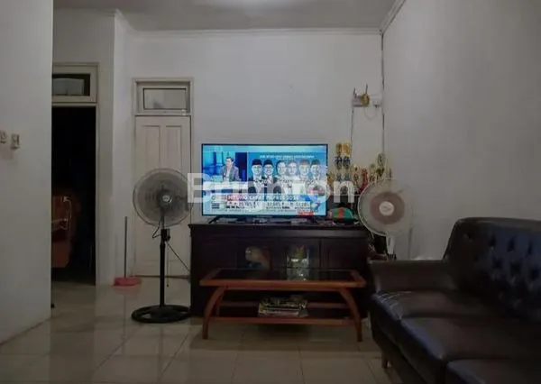 image RUMAH KAMPUNG SANGAT STRATEGIS DI CIPONDOH TANGERANG (6)