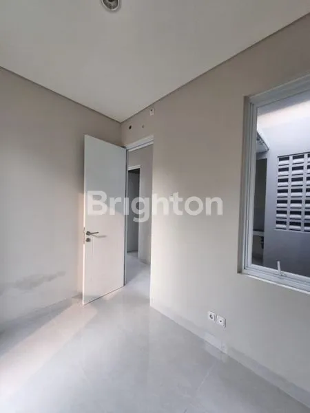 image DIJUAL RUMAH HOEK / HOOK PARAMOUNT PETALS CLUSTER CANNA ,NEW BRAND  LT 96 M² (4)