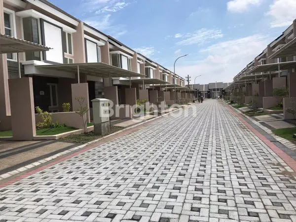 image RUMAH PURI SAFIRA REGENCY MENGANTI GRESIK (2)