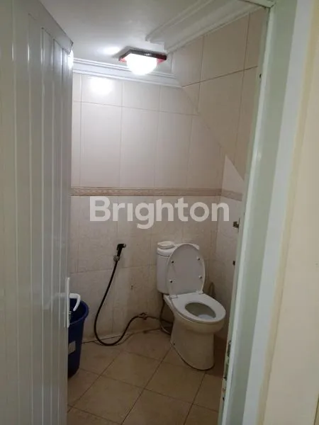 image RUMAH MEWAH 2 LANTAI PESONA KAHYANGAN JUANDA DISEWAKAN (8)