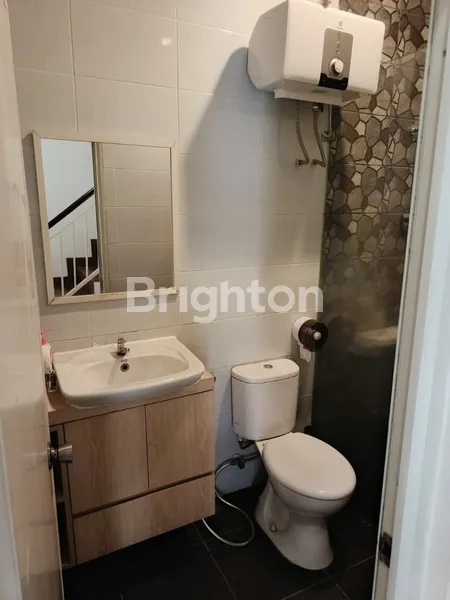 image JUAL RUMAH SEMI FURNISHED SHM 3 KAMAR GRAND KENCANA ONE CIATER SERPONG TANGERANG SELATAN (8)