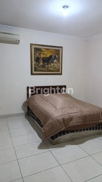 image RUMAH MEWAH DENGAN KOLAM RENANG KEMANG, JAKARTA SELATAN (3)