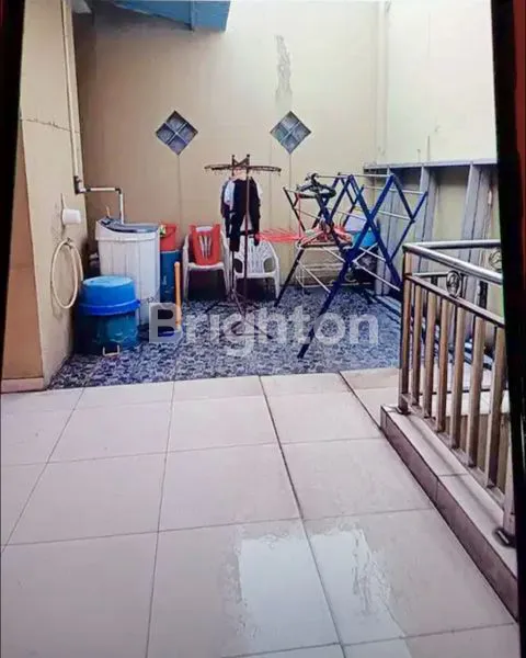 image DIJUAL CEPAT RUMAH 2 LANTAI (4)