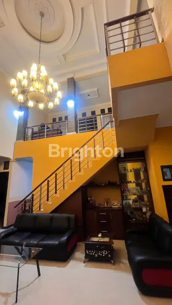 image RUMAH MEWAH 2 LANTAI FULL FURNISH DI BUKIT CIMANGGU CITY BOGOR (5)