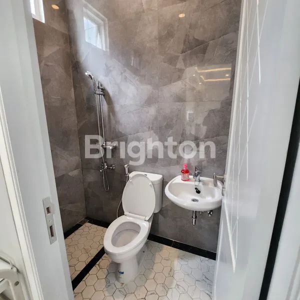 image RUMAH CLUSTER 3 LANTAI MODERN – JAGAKARSA, READY HUNI (8)