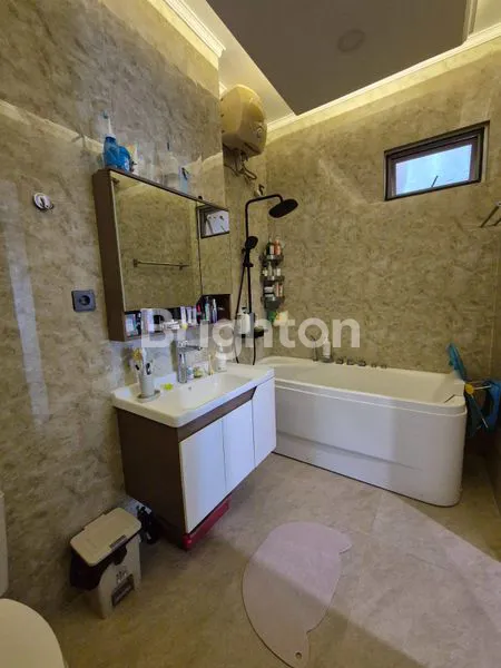 image RUMAH DI KENCANA LOKA BSD CITY TANGERANG SELATAN (8)