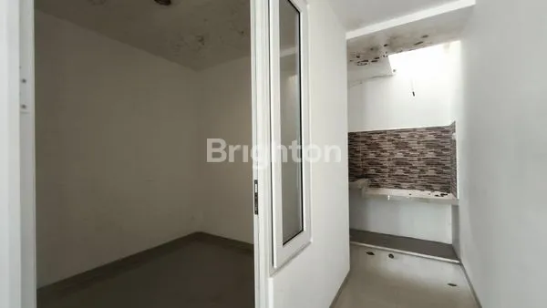 image RUMAH BARU MINIMALIS DEPAN TAMAN DI GADING GRIYA LESTARI 2 LANTAI (6)