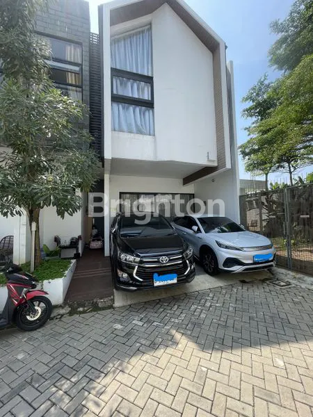 RUMAH 2 LANTAI DI SOMERHILL HOUSE BUKIT INDAH SARUA CIPUTAT TANGERANG SELATAN
