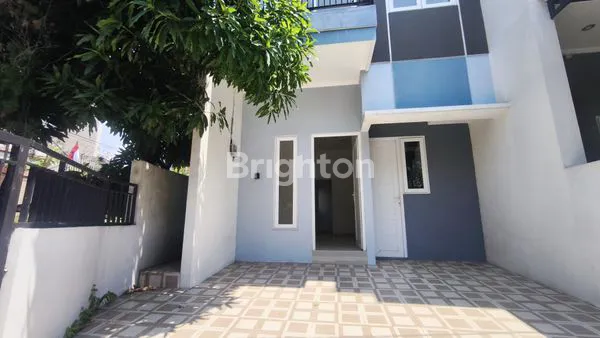 image RUMAH BARU MINIMALIS HUK DEPAN TAMAN DI GADING GRIYA LESTARI 2 LANTAI  (2)