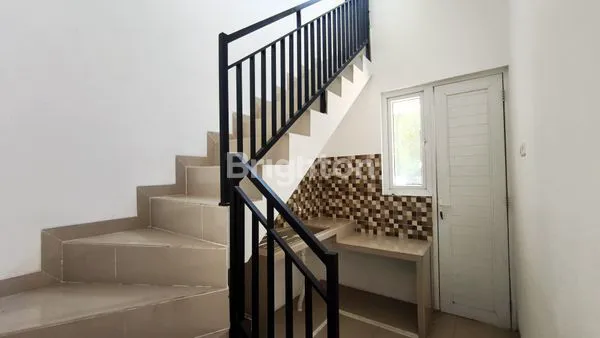 image RUMAH BARU MINIMALIS HUK DEPAN TAMAN DI GADING GRIYA LESTARI 2 LANTAI  (4)