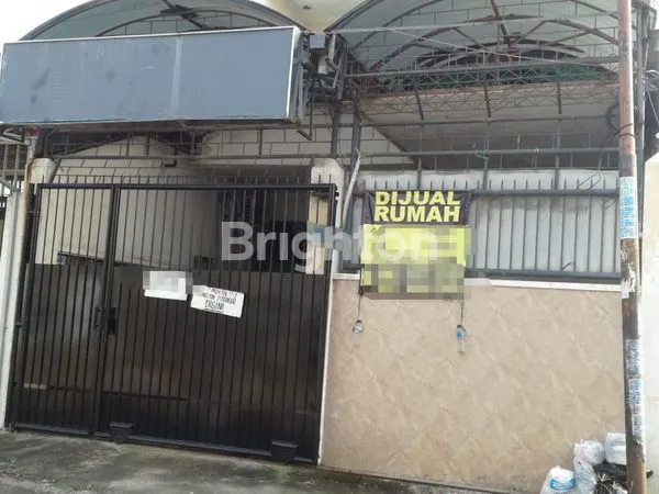 image RUMAH TERAWAT DI NOL JALAN RAYA PETEMON BARAT (1)
