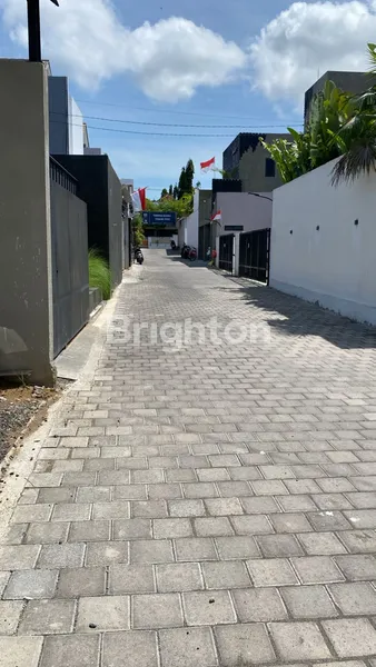 image SINGLE-FLOOR COMMERCIAL UNIT FOR RENT IN GUNUNG SALAK — SHARED KITCHEN & BATHROOM INCLUDED (3)