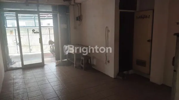 image RUMAH LUAS 2 LANTAI DAERAH KEDOYA JAKARTA BARAT  (3)