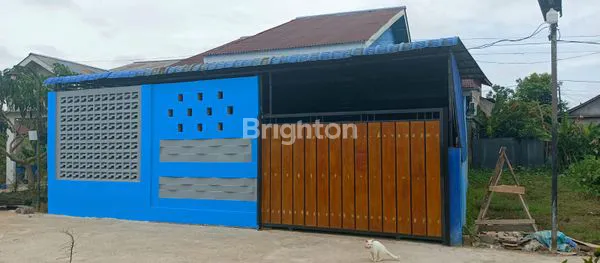 image RUMAH SIAP HUNI BESERTA ISINYA JALAN HUSEIN HAMZAH PONTIANAK (1)