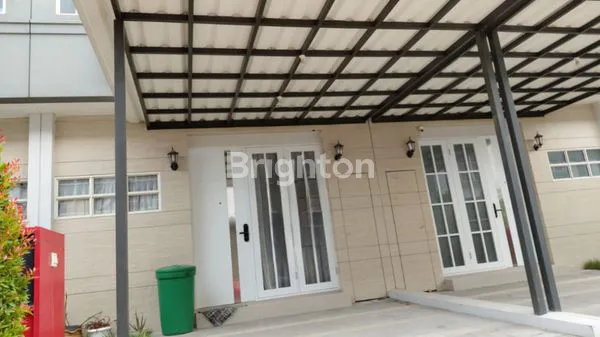 image SEWA KONTRAK RUMAH 2,5 LANTAI MEZZANINE WISATA BUKIT MAS SEMI FURNISH SURABAYA BARAT (1)