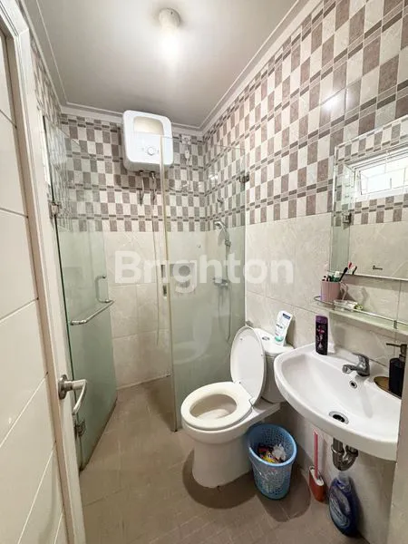 image FLEEKHAUZ SUDAH RENOV FULLY FURNISH DI PERBATASAN BSD & GADING SERPONG (6)