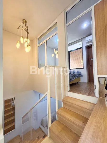 image FLEEKHAUZ SUDAH RENOV FULLY FURNISH DI PERBATASAN BSD & GADING SERPONG (5)