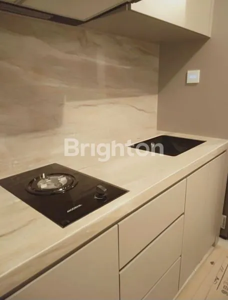 image SEWA KONTRAK RUMAH 2,5 LANTAI MEZZANINE WISATA BUKIT MAS SEMI FURNISH SURABAYA BARAT (4)