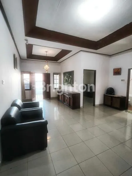 image *DISEWAKAN HUNIAN STRATEGIS | SHM | FULLY FURNISHED – TAMAN GRIYA JIMBARAN* (7)