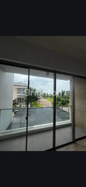 image RUMAH MEWAH SIAP HUNI GOLF ISLAND PIK (7)