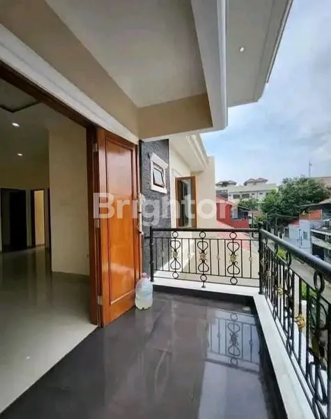 image RUMAH DIJUAL RAWAMANGUN  (3)