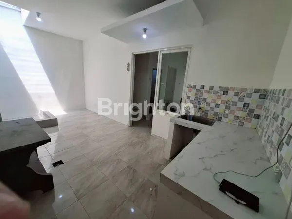 image RUMAH GREEN MANSION LONTAR SURABAYA (5)