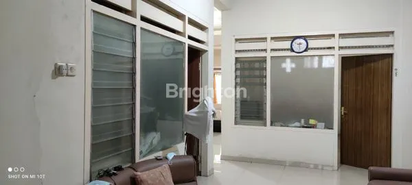 image RUMAH 2 LANTAI DI SURABAYA TIMUR (4)