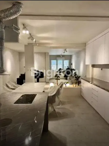 image  DIJUAL RUMAH CANTIK FULL FURNISH – SUNTER JAYA, TANJUNG PRIUK, JAKARTA UTARA (1)