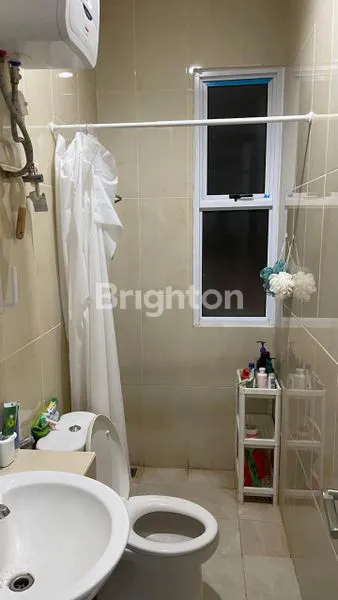 image RUMAH MINIMALIS KAWASAN ASRI DI HYLAND GREENWICH PARK BSD FULL FURNISHED (2)