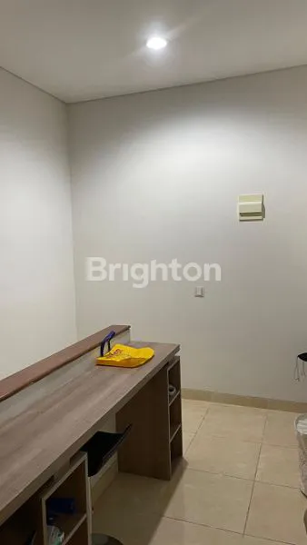 image RUMAH MINIMALIS KAWASAN ASRI DI HYLAND GREENWICH PARK BSD FULL FURNISHED (5)