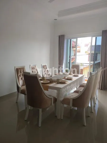 image RUMAH MEWAH HOOK DALAM KOMPLEK JATI BENING BARU  (3)